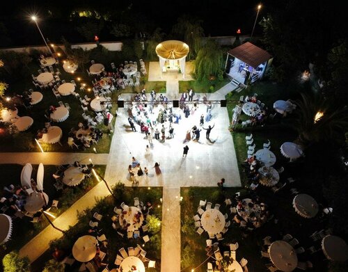 Gues Cafe Garden