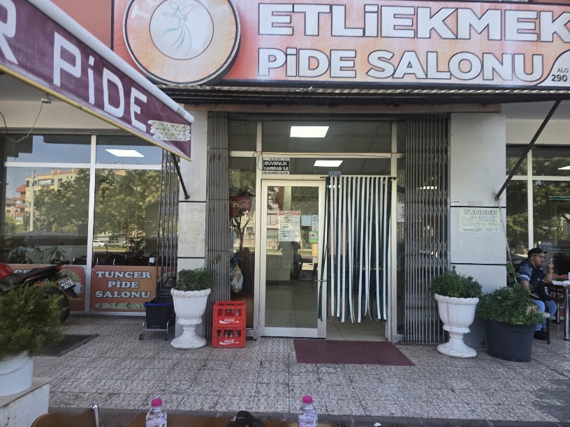 Tuncer Etli Ekmek