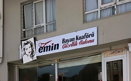 Emin Bayan Kuaförü