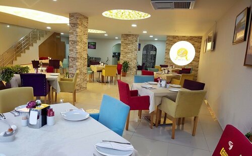 Feyzi Usta Künefe ve Kadayıf Salonu