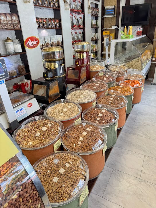 Ateşler Kuruyemiş