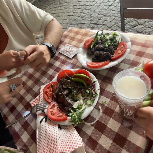 Adalılar Kebap Salonu