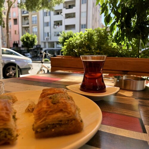 Bi Cafe