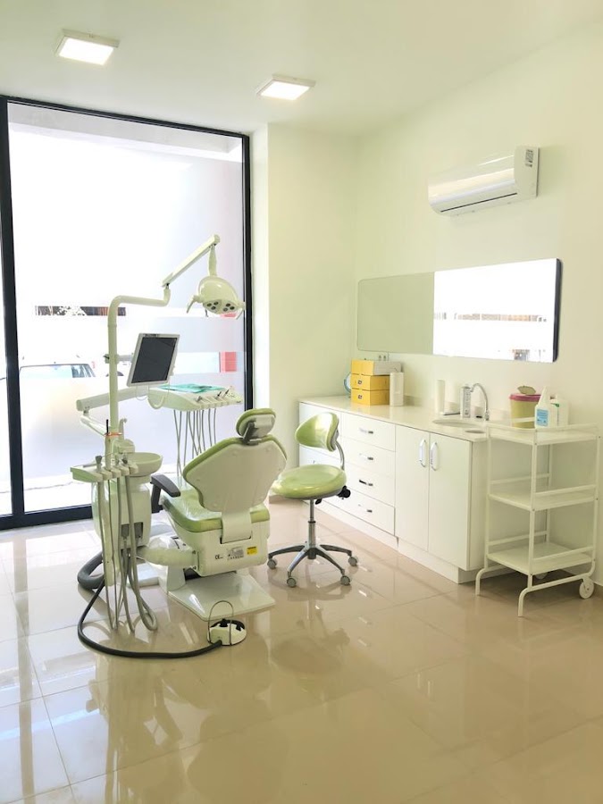 Dr. Ali Demir