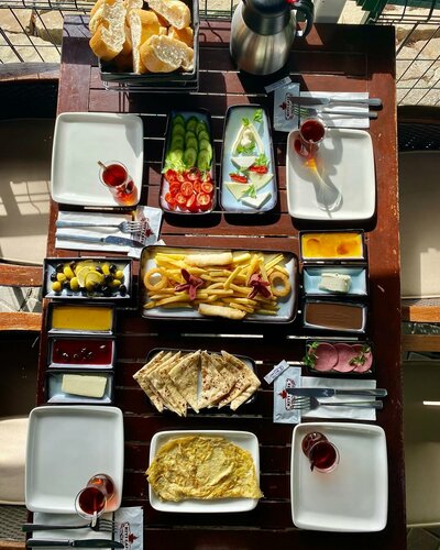 Kıyı Cafe
