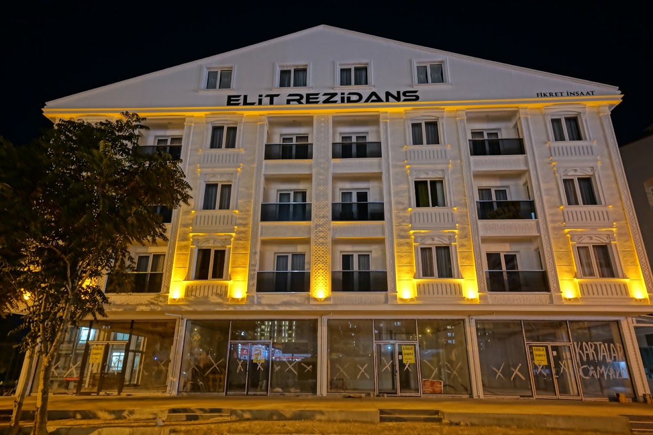 Elit Kız Öğrenci Apart