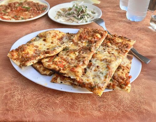 Gözde Lahmacun Ve Pide Salonu
