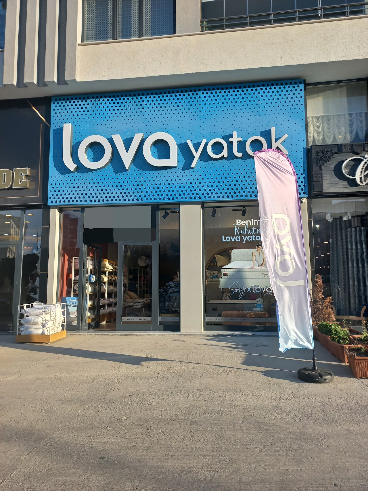 Lova Yatak