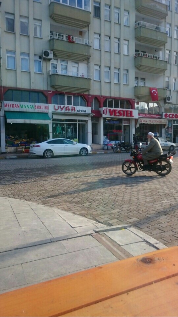 Uyar Giyim