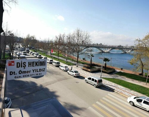 Diş Hekimi Ömer Yıldız Kliniği