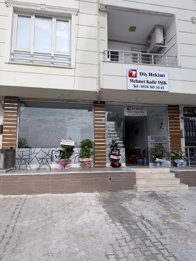 Diş Hekimi Mehmet Kadir Işık