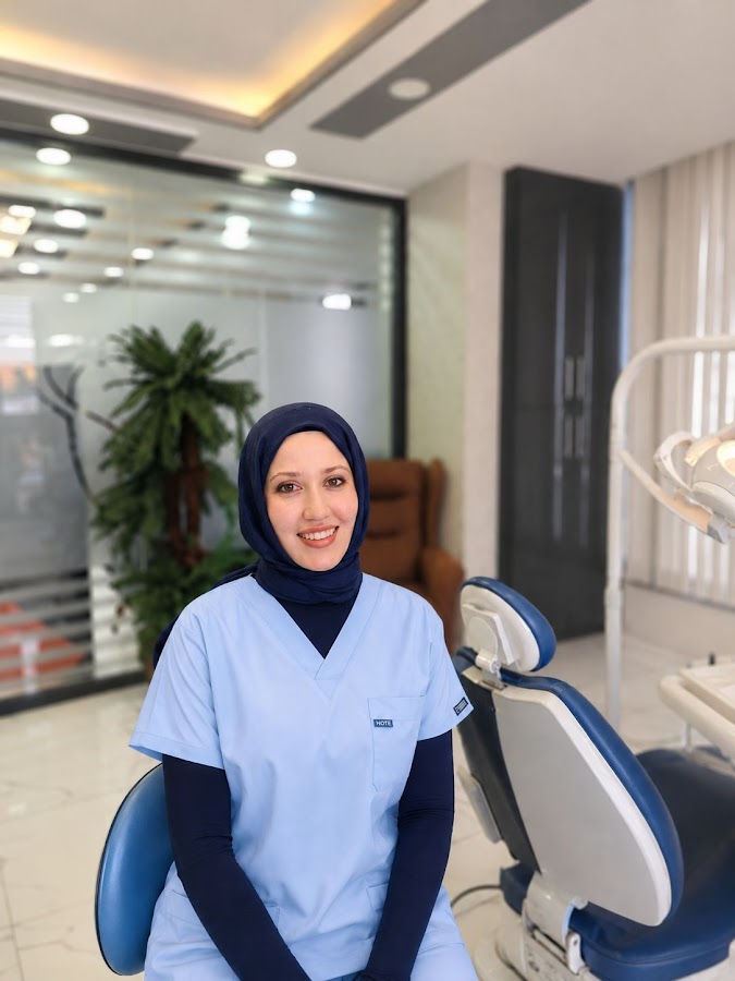 Diş hekimi Büşra Bulut
