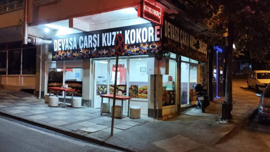 Devasa Çarşı Kuzu Kokoreç