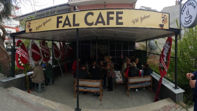 Fal Cafe, Altınova