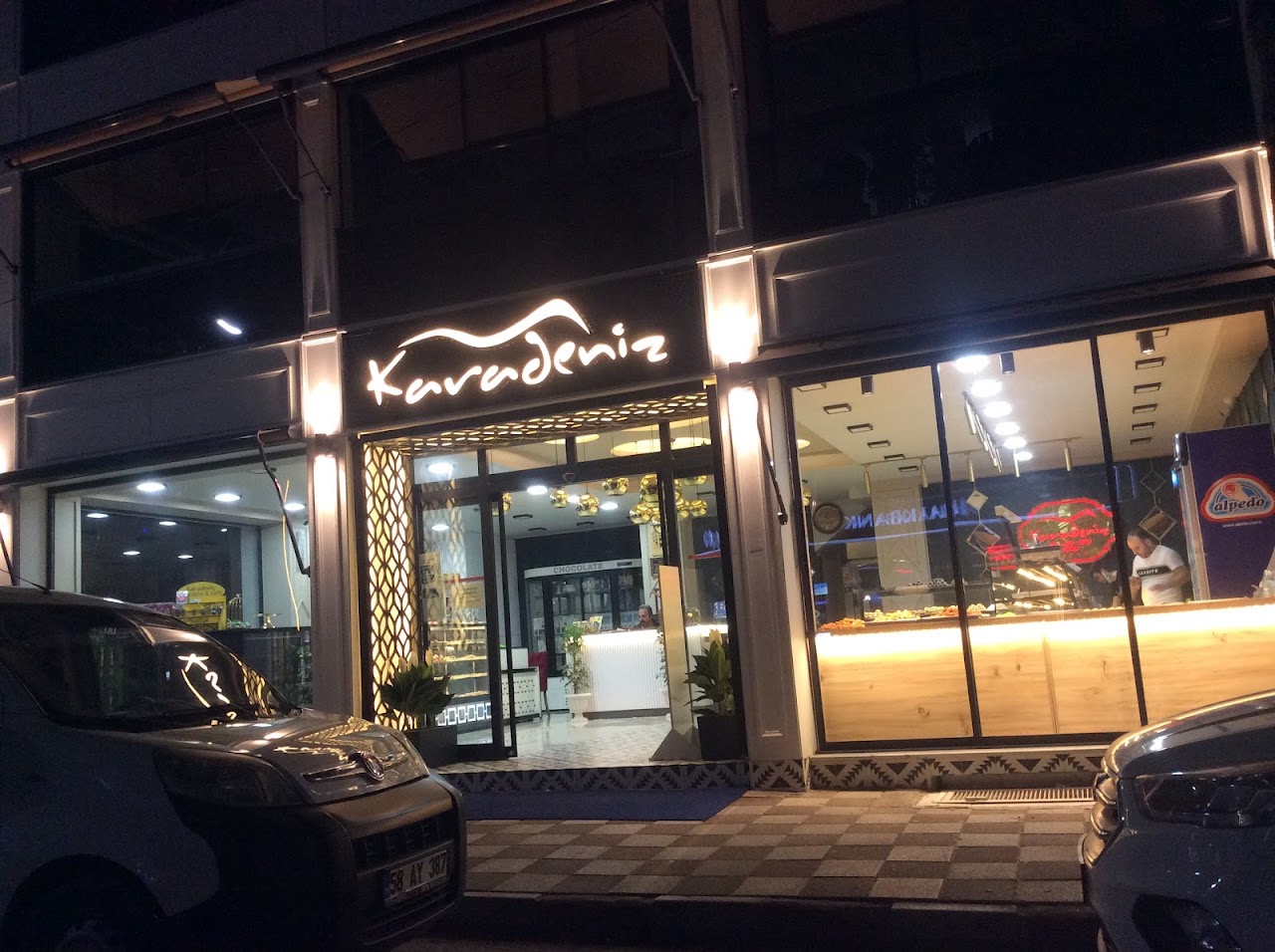 Karadeniz Restaurant & Cafe