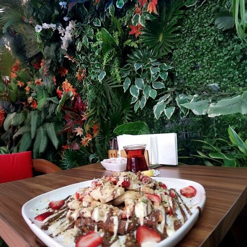 İzol Baklava Börek Künefe Erciş